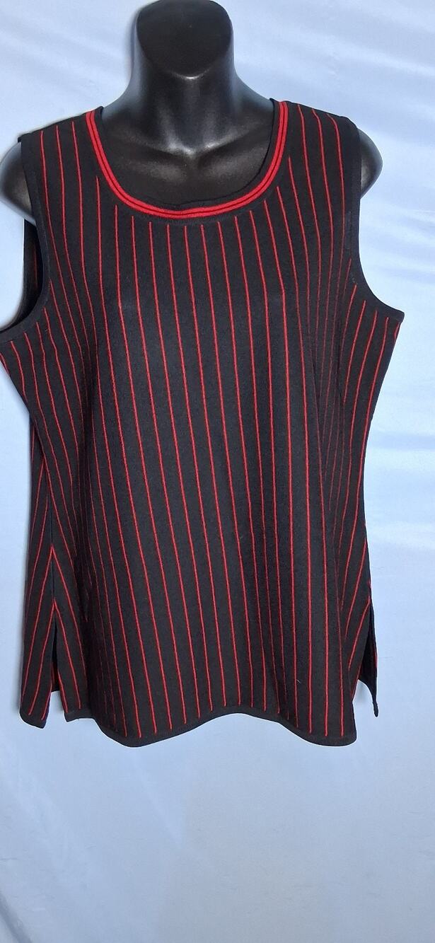 Exclusively Misook Women's Black & Red Striped Knit Top Sleeveless